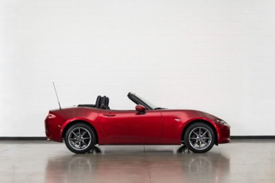 Mazda MX-5 1.5 Kazari 132cv (20)