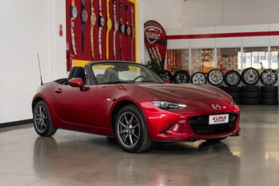 Mazda MX-5 1.5 Kazari 132cv (6)