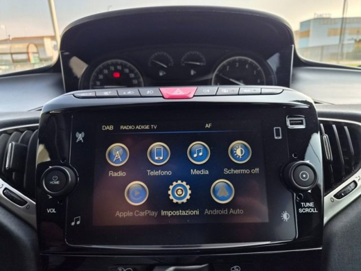 Lancia Ypsilon 1.0 FireFly 5 porte S&S Hybrid Gold Plus (4)