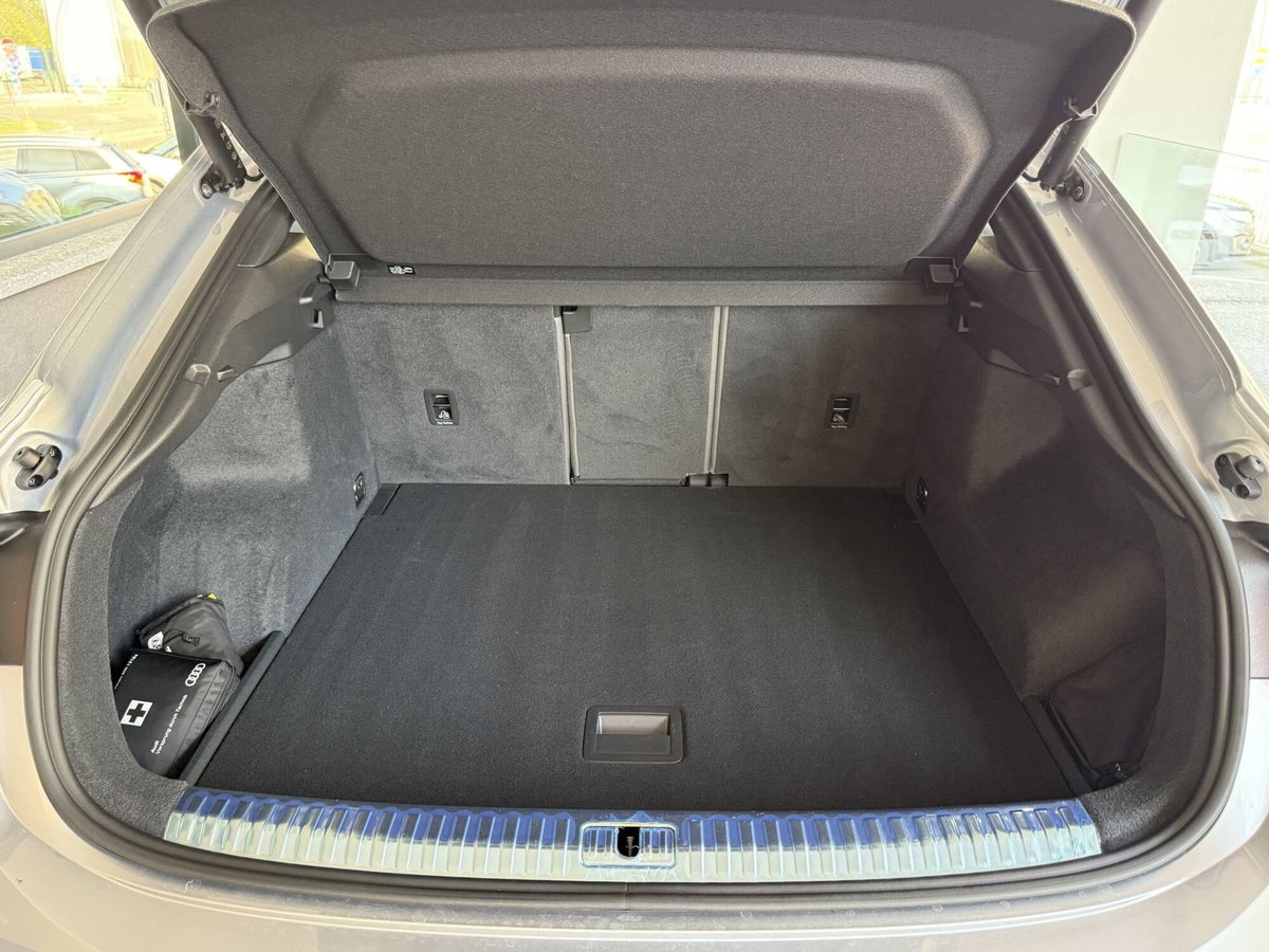 Audi A3 Sportback 35 TFSI S line edition (19)