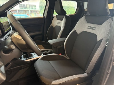 Dacia Duster 1.2 mild hybrid Journey 140cv (7)