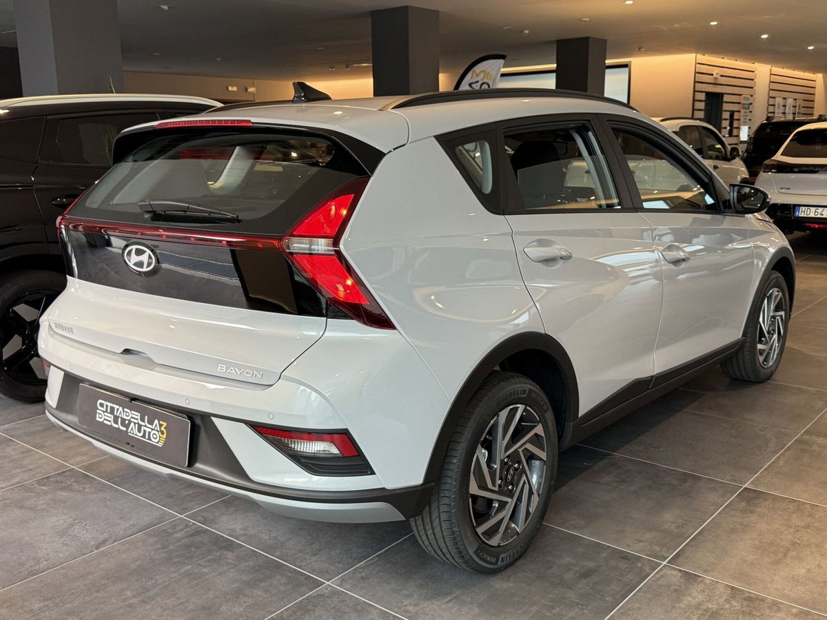 Hyundai Bayon 1.0 t-gdi Exellence 90cv dct (4)