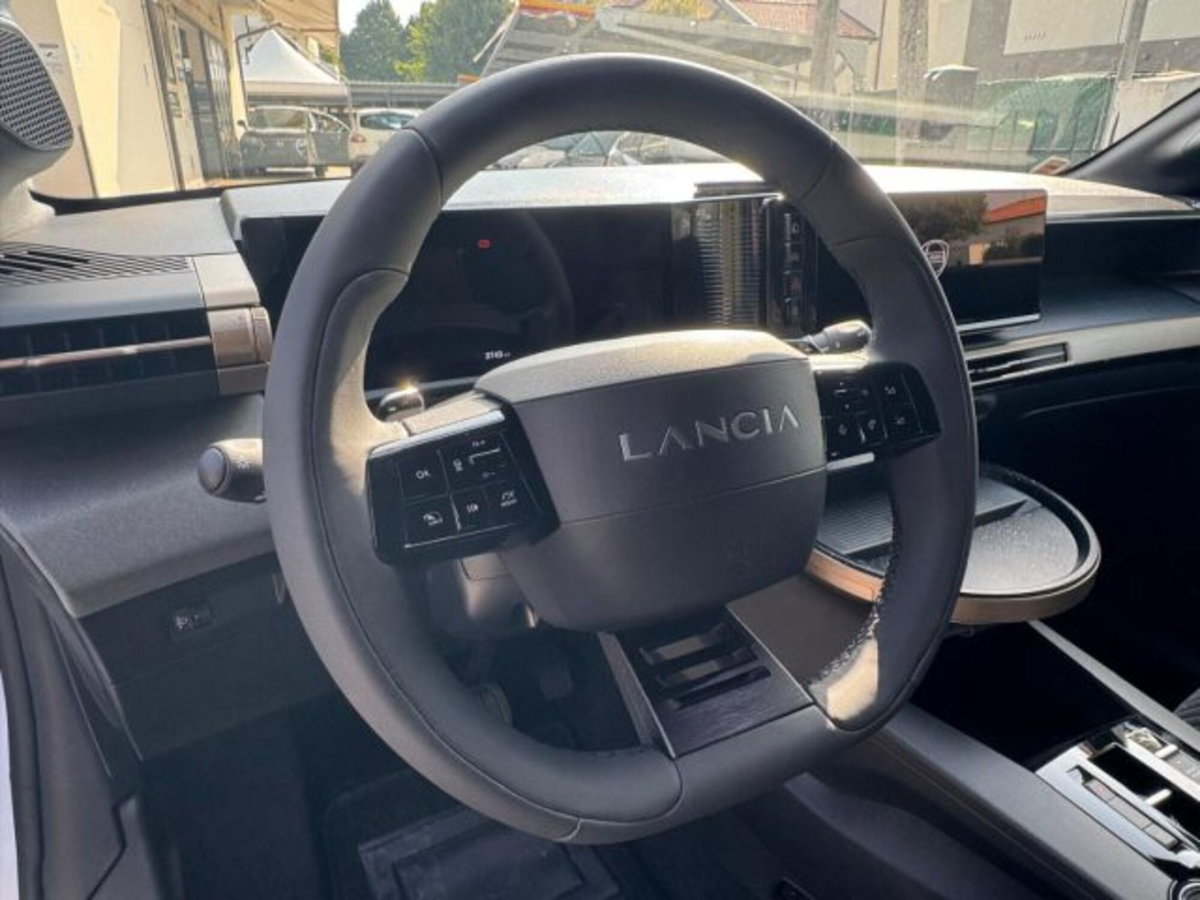 Lancia Ypsilon 1.2 LX 100cv (13)
