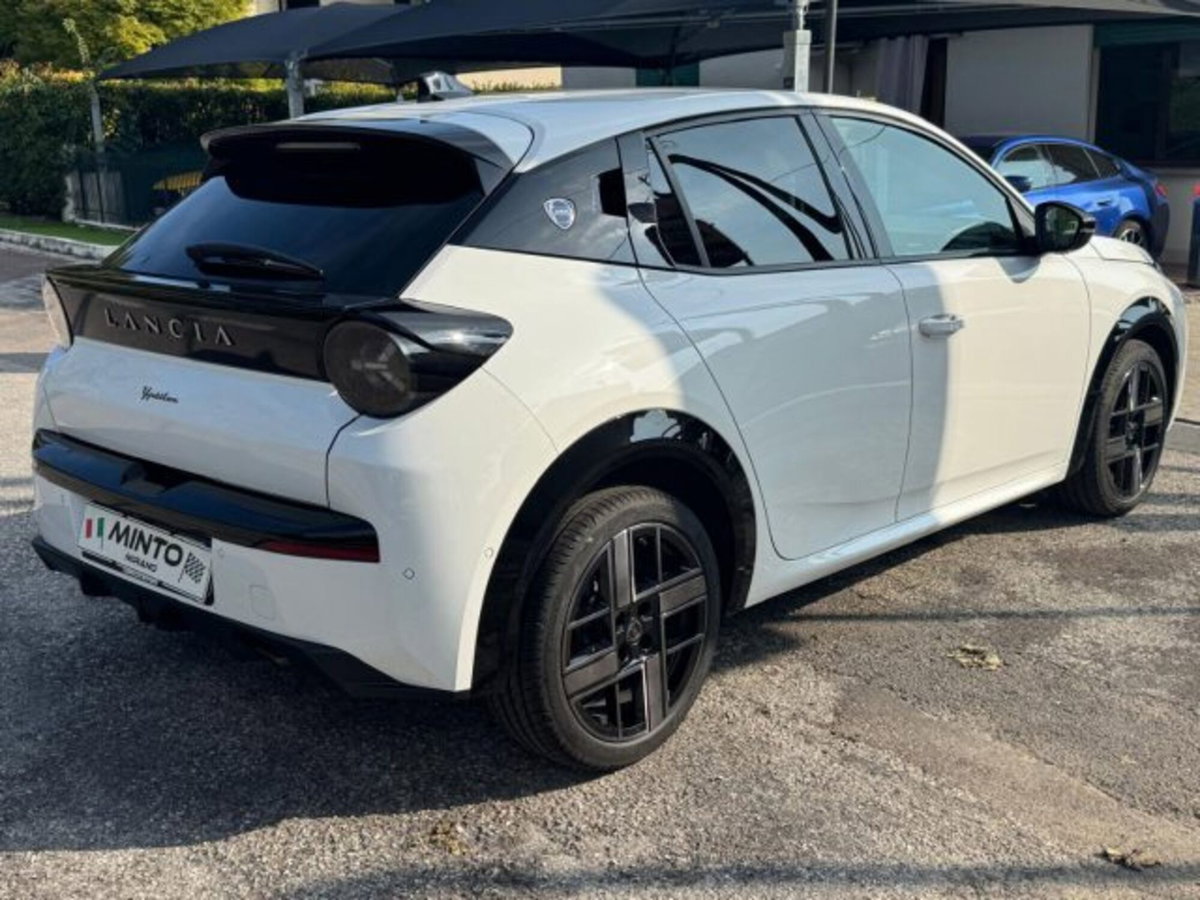Lancia Ypsilon 1.2 LX 100cv (3)