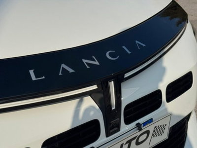Lancia Ypsilon 1.2 LX 100cv (7)
