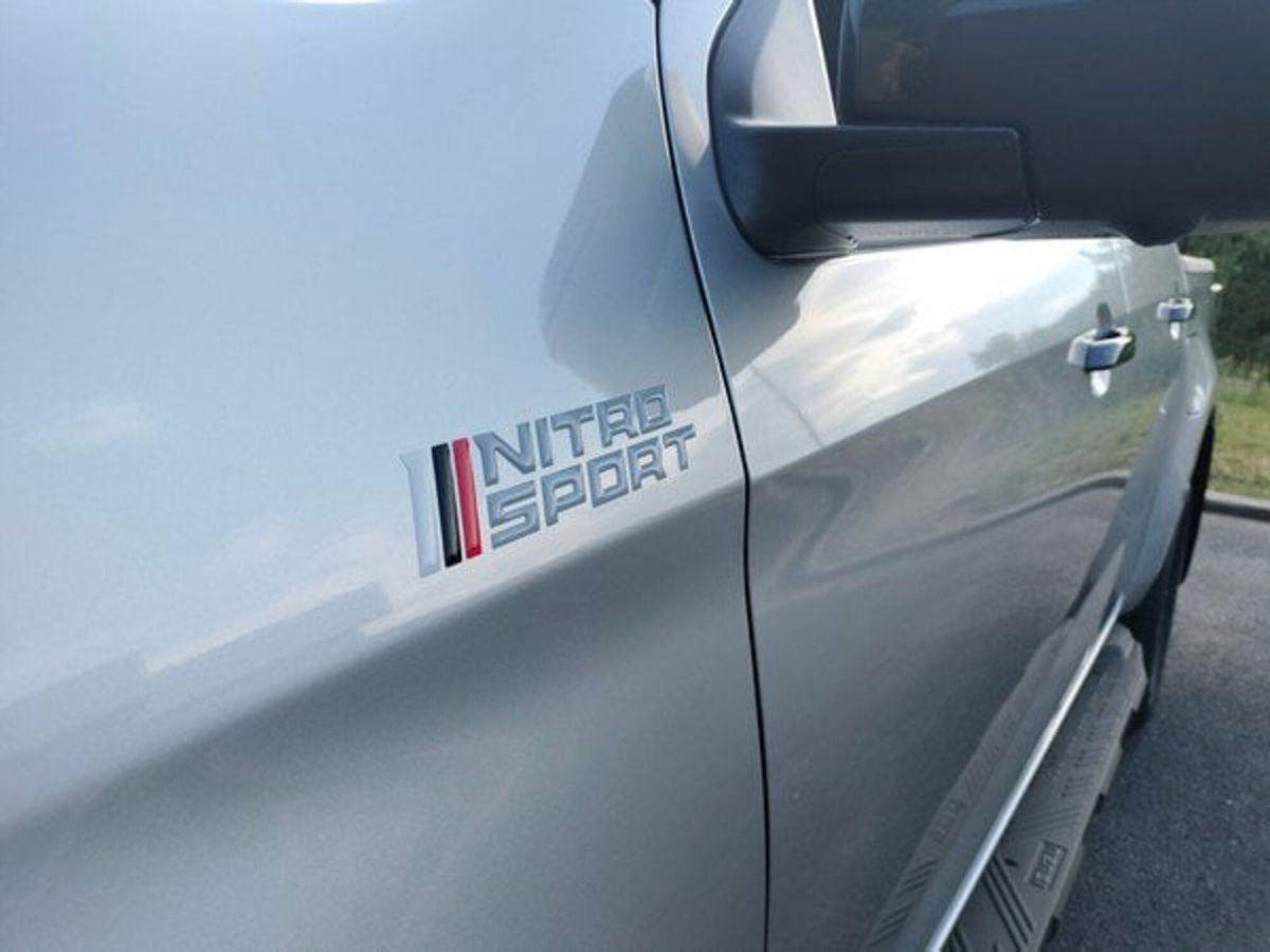 Isuzu D-Max Pick-up 2.2 crew Nitro Sport 4x4 auto (4)