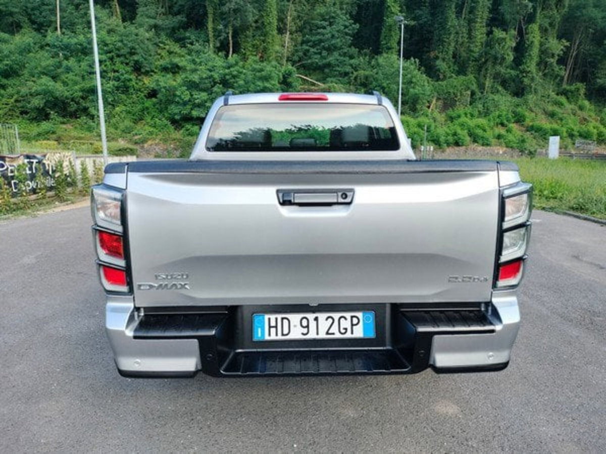 Isuzu D-Max Pick-up 2.2 crew Nitro Sport 4x4 auto (5)