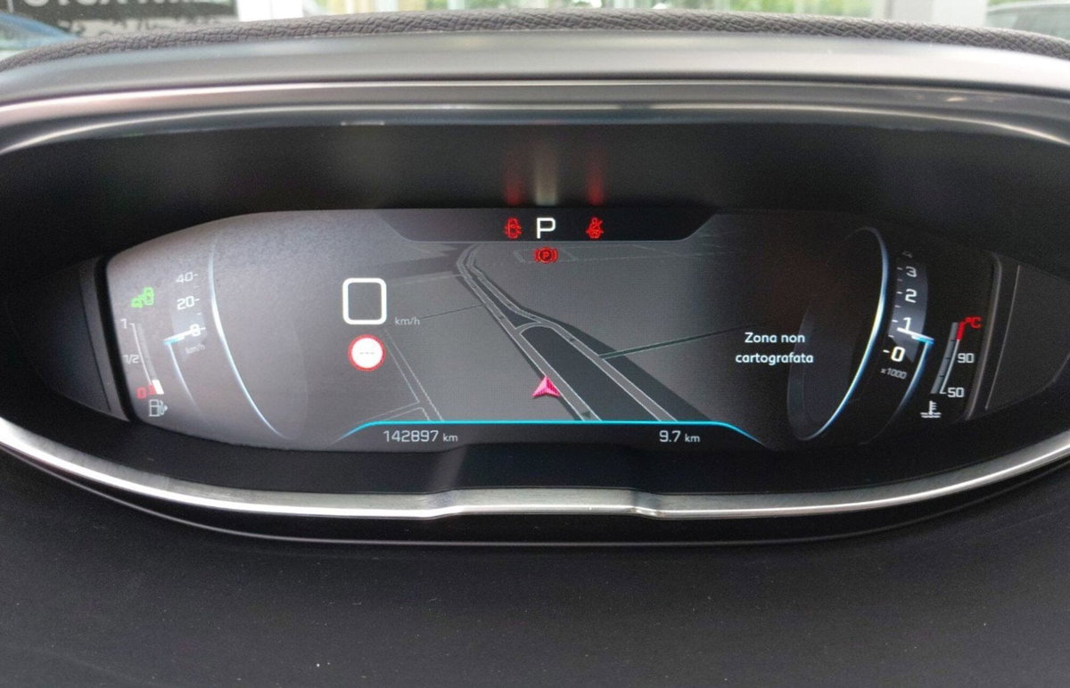Peugeot 3008 BlueHDi 130 S&S EAT8 Allure Pack (8)