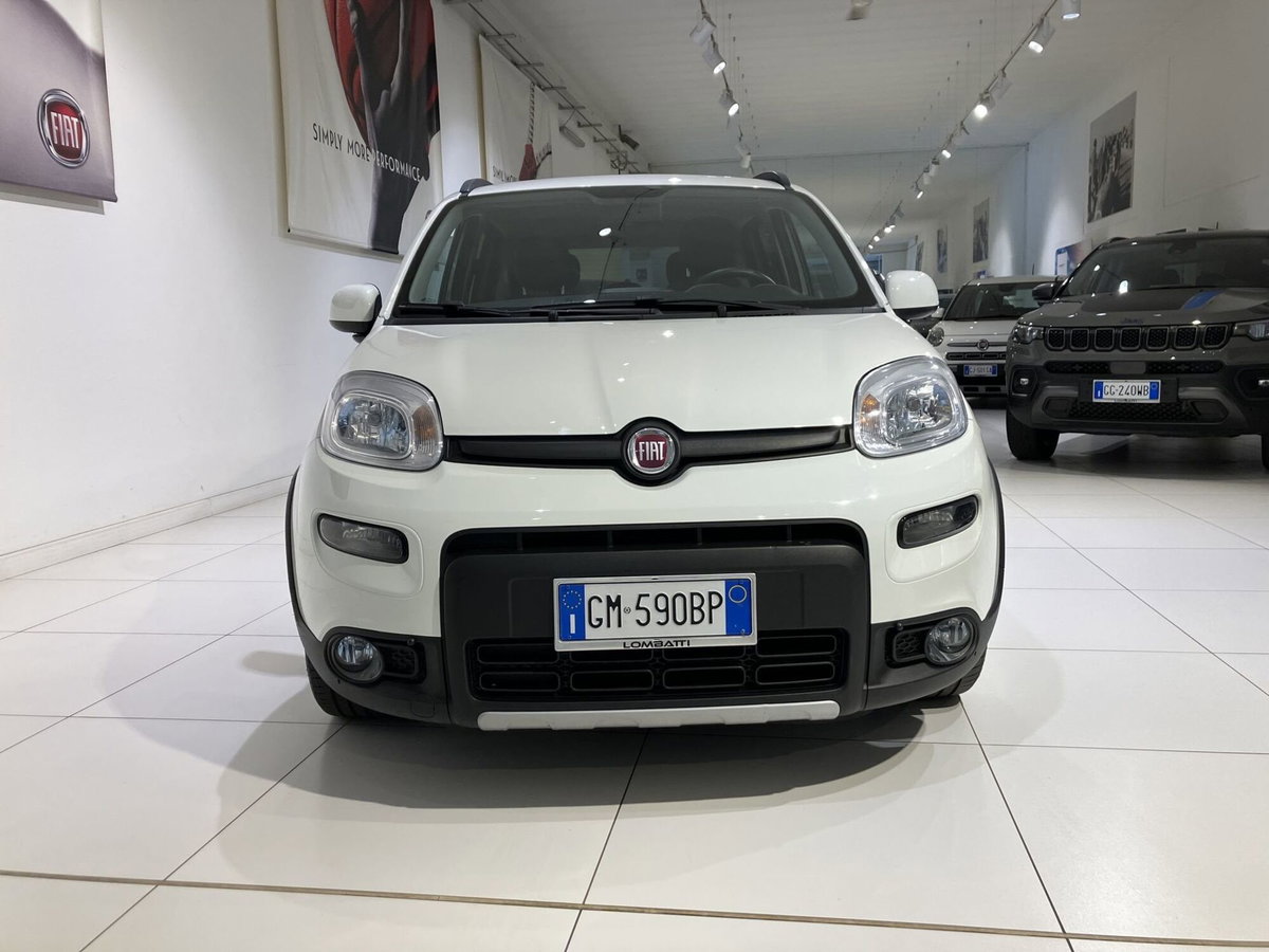 Fiat Panda 1.0 FireFly S&S Hybrid City Cross (2)