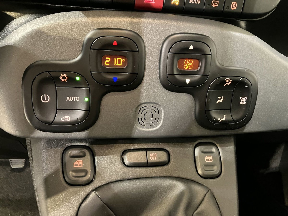 Fiat Panda 1.0 FireFly S&S Hybrid City Cross (8)