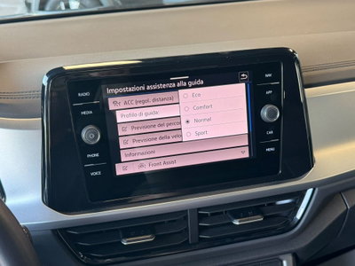 Volkswagen T-Roc 1.5 tsi Life dsg (12)