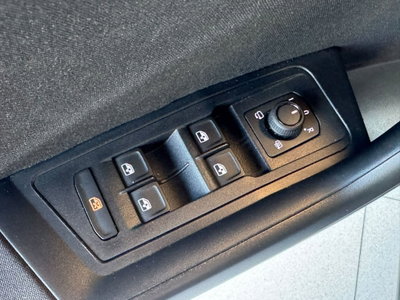 Volkswagen T-Roc 1.5 tsi Life dsg (13)
