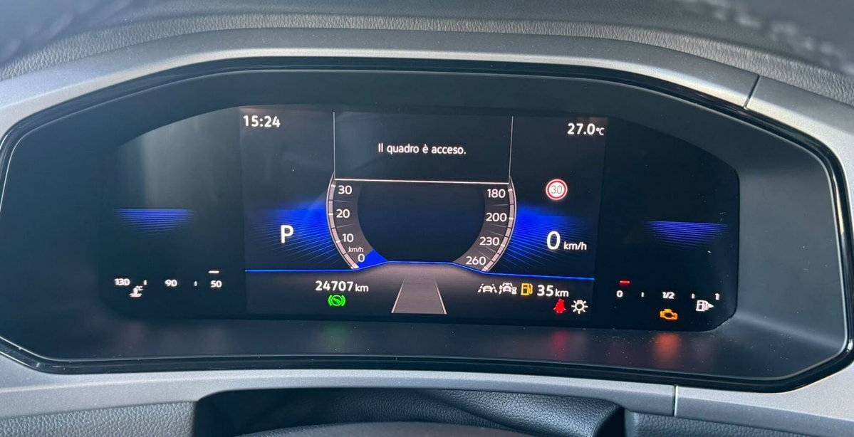 Volkswagen T-Roc 1.5 tsi Life dsg (19)