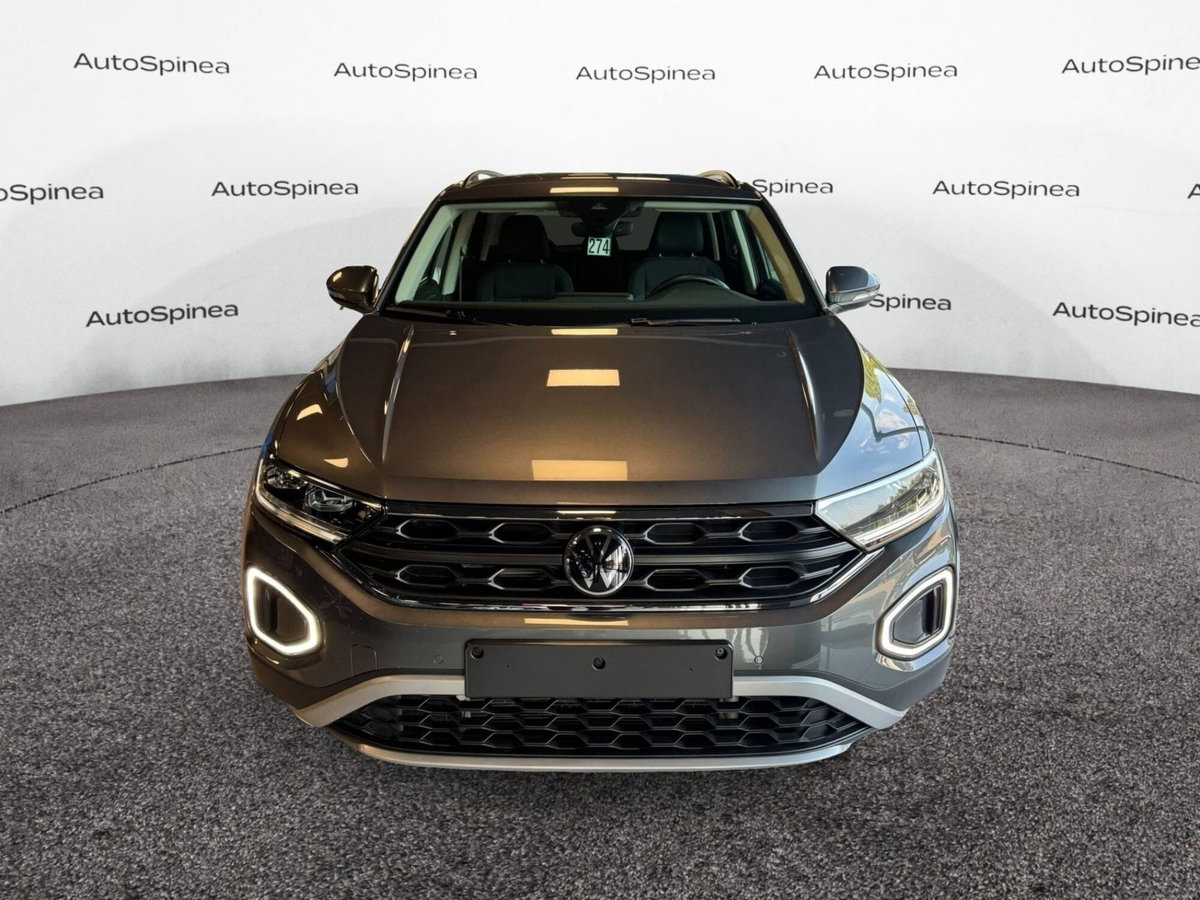 Volkswagen T-Roc 1.5 tsi Life dsg (2)