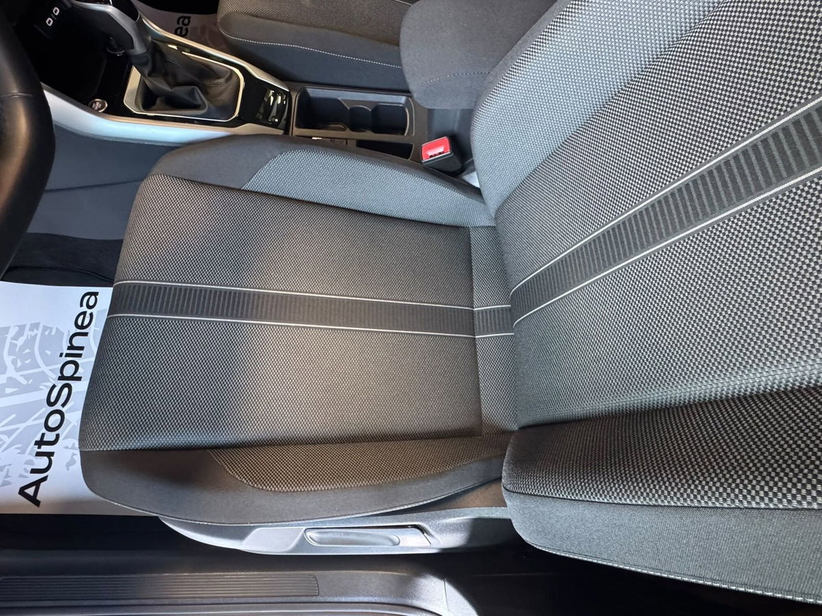 Volkswagen T-Roc 1.5 tsi Life dsg (9)