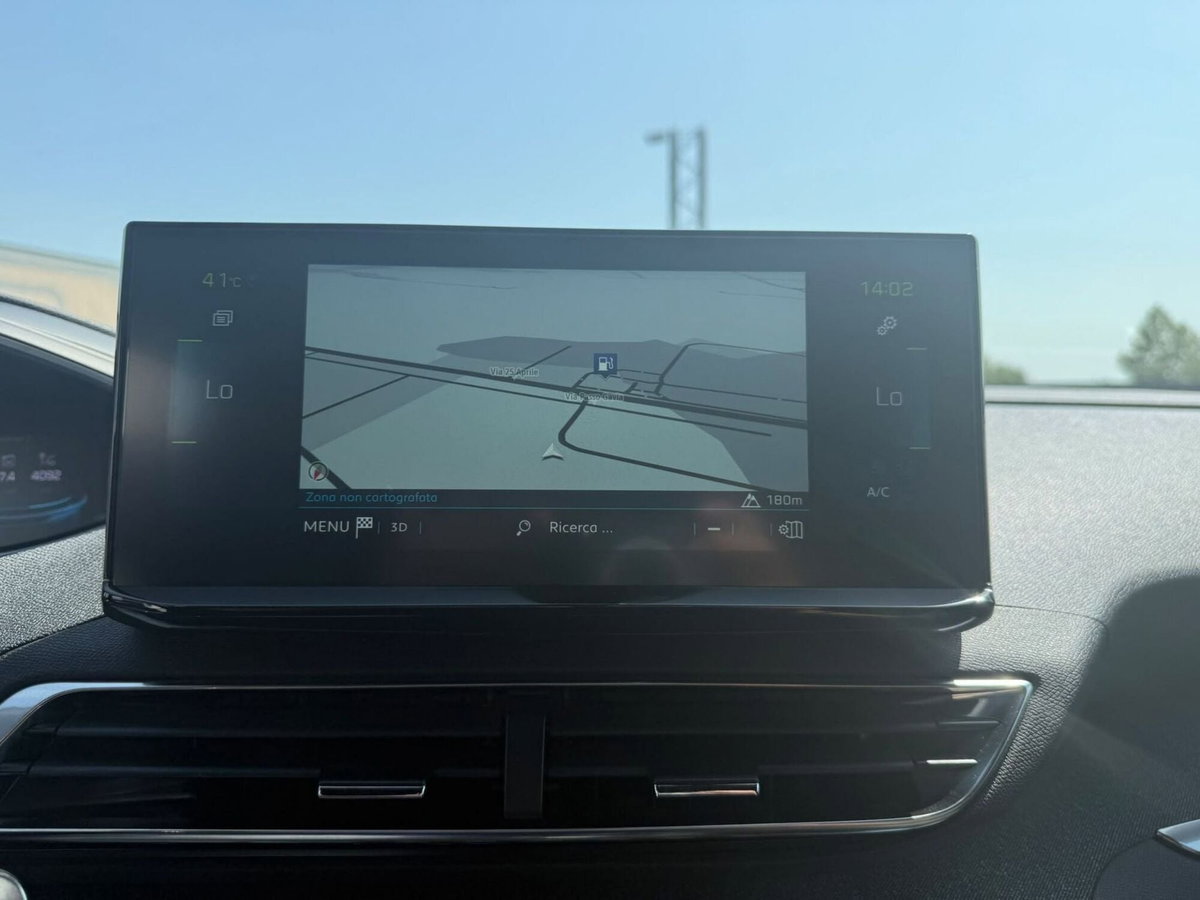 Peugeot 3008 Hybrid4 300 e-EAT8 Allure Pack (16)