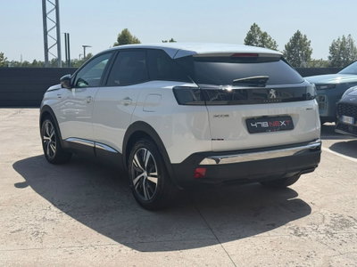 Peugeot 3008 Hybrid4 300 e-EAT8 Allure Pack (8)