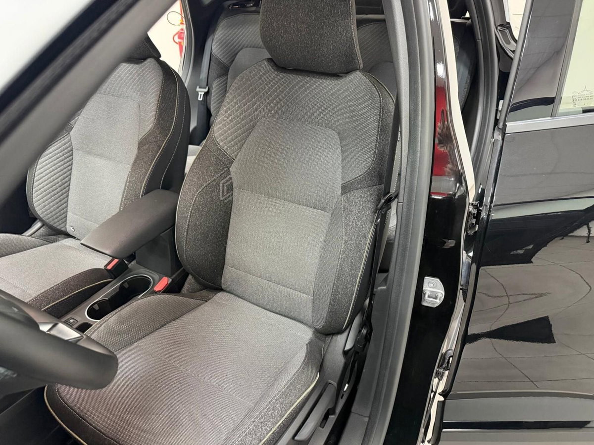 Renault Captur TCe 90 CV Techno (10)