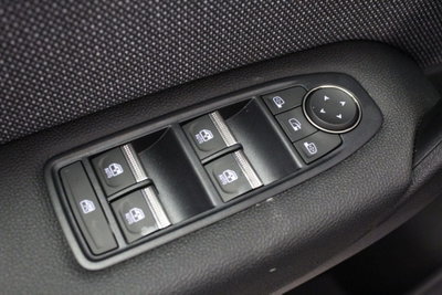 Renault Captur 1.2 eco-g Techno 120cv (8)