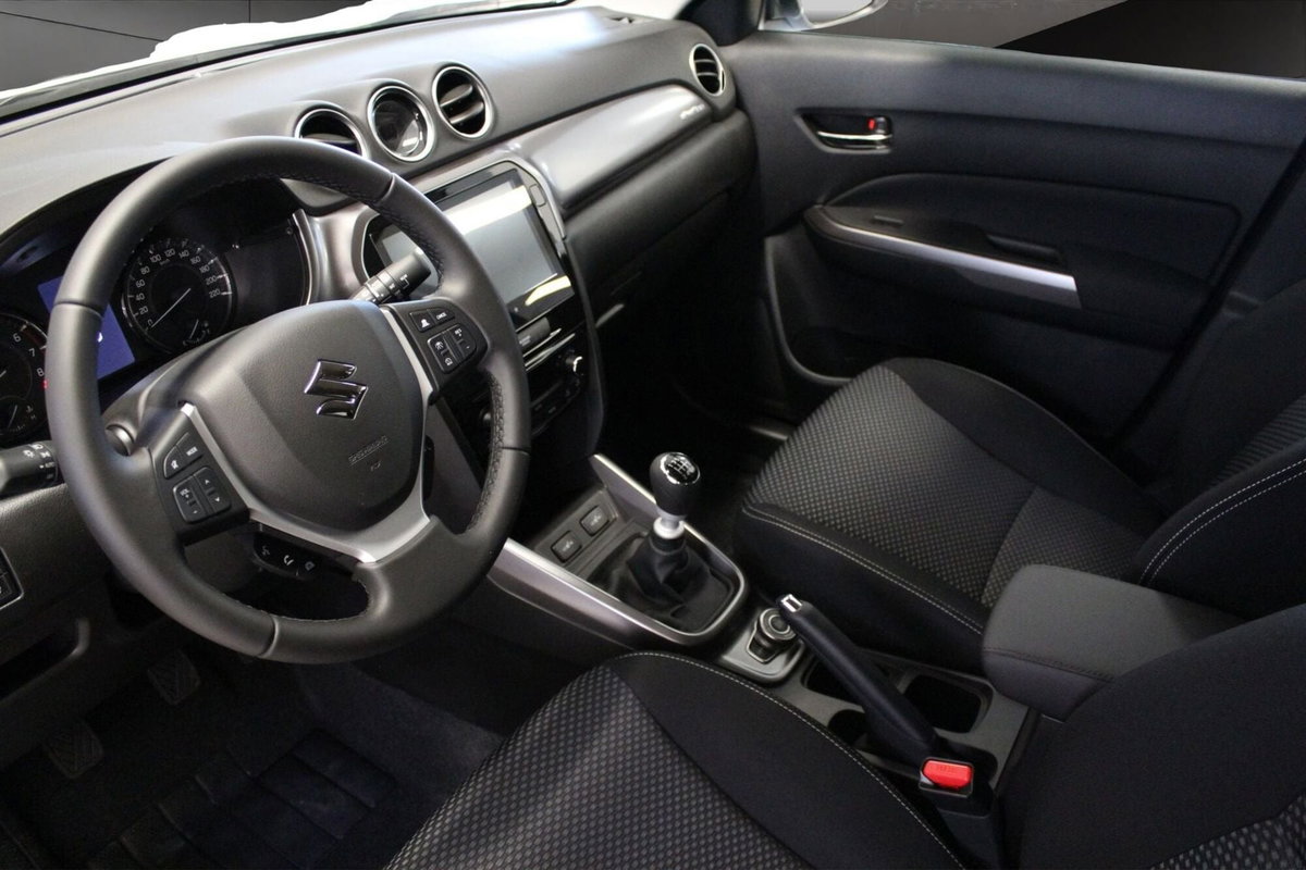 Suzuki Vitara 1.4 Hybrid 4WD AllGrip Easy Cool (9)
