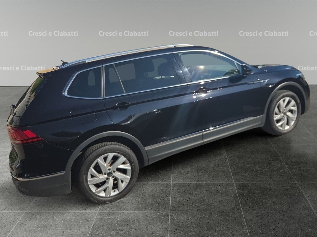 Volkswagen Tiguan Allspace 2.0 TDI SCR DSG 4MOTION Life (2)