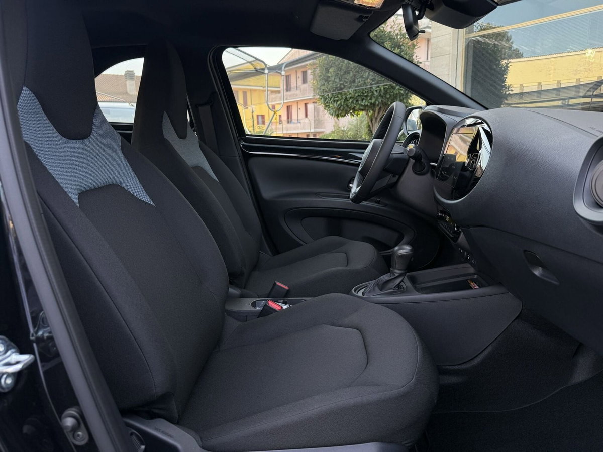 Toyota Aygo X 1.5 hybrid Icon e-cvt (16)