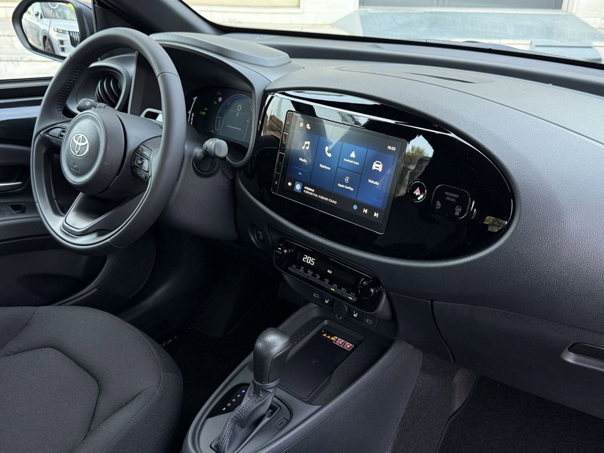 Toyota Aygo X 1.5 hybrid Icon e-cvt (17)