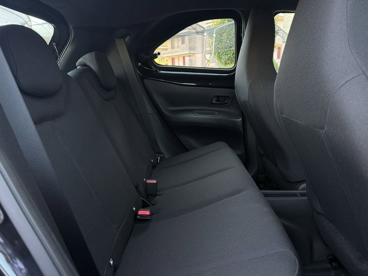 Toyota Aygo X 1.5 hybrid e-cvt (11)