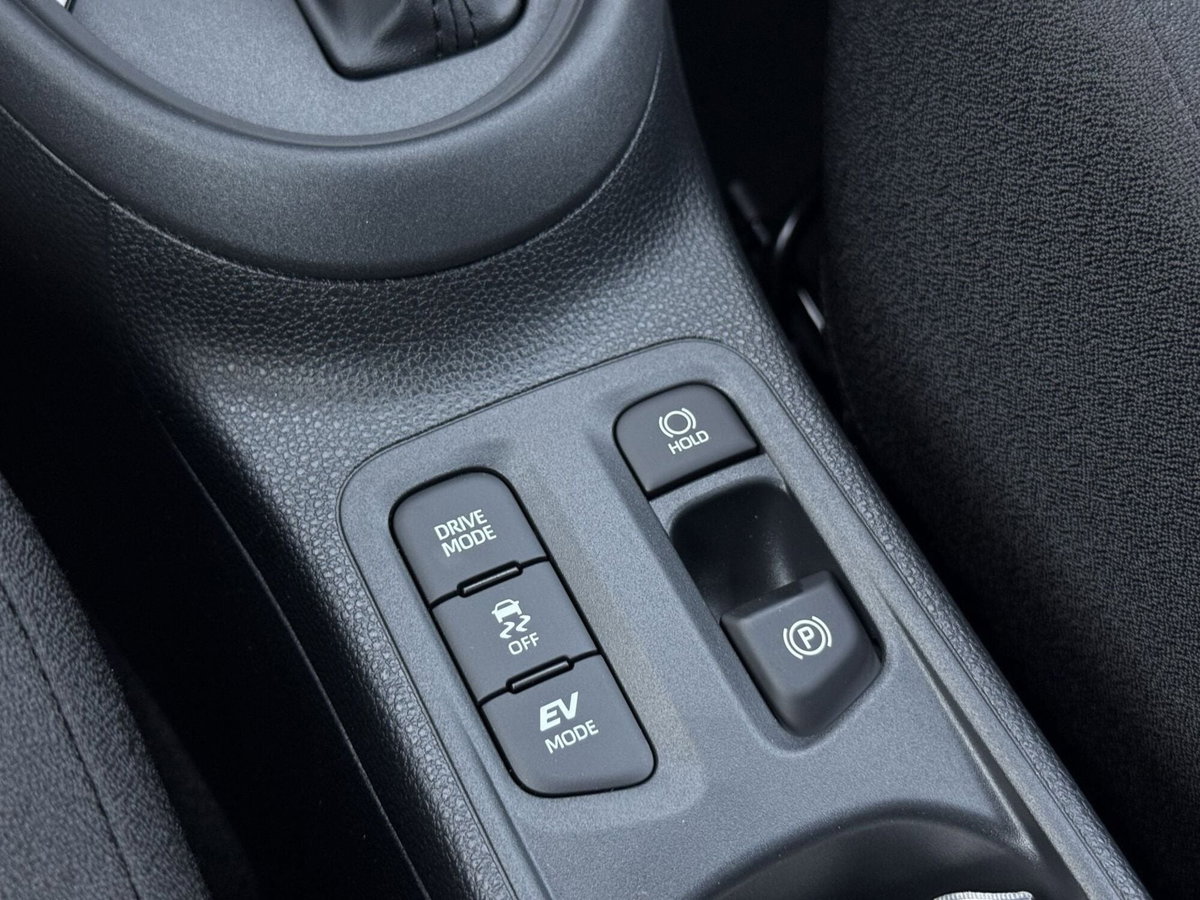 Toyota Aygo X 1.5 hybrid e-cvt (6)