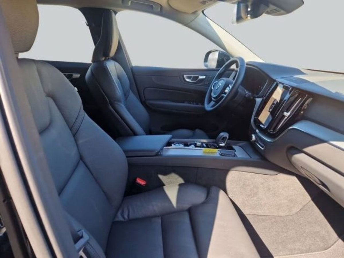 Volvo XC60 2.0 b5 Plus Dark awd auto (10)