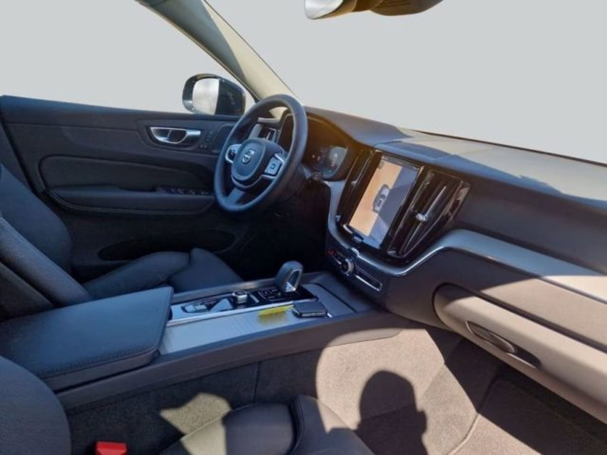 Volvo XC60 2.0 b5 Plus Dark awd auto (13)