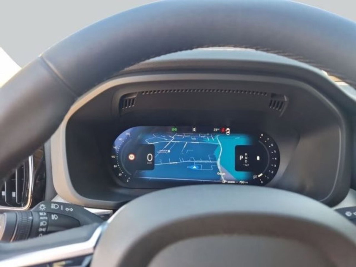 Volvo XC60 2.0 b5 Plus Dark awd auto (15)