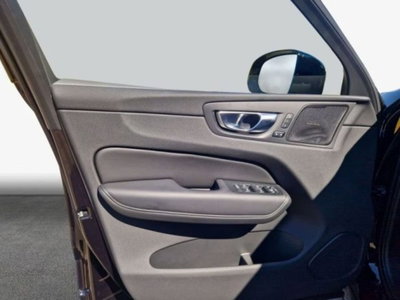Volvo XC60 2.0 b5 Plus Dark awd auto (17)