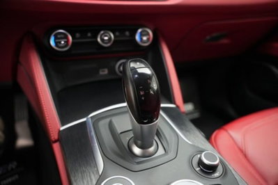 Alfa Romeo Stelvio Stelvio 2.0 Turbo 200 CV AT8 Q4 Super Business (18)