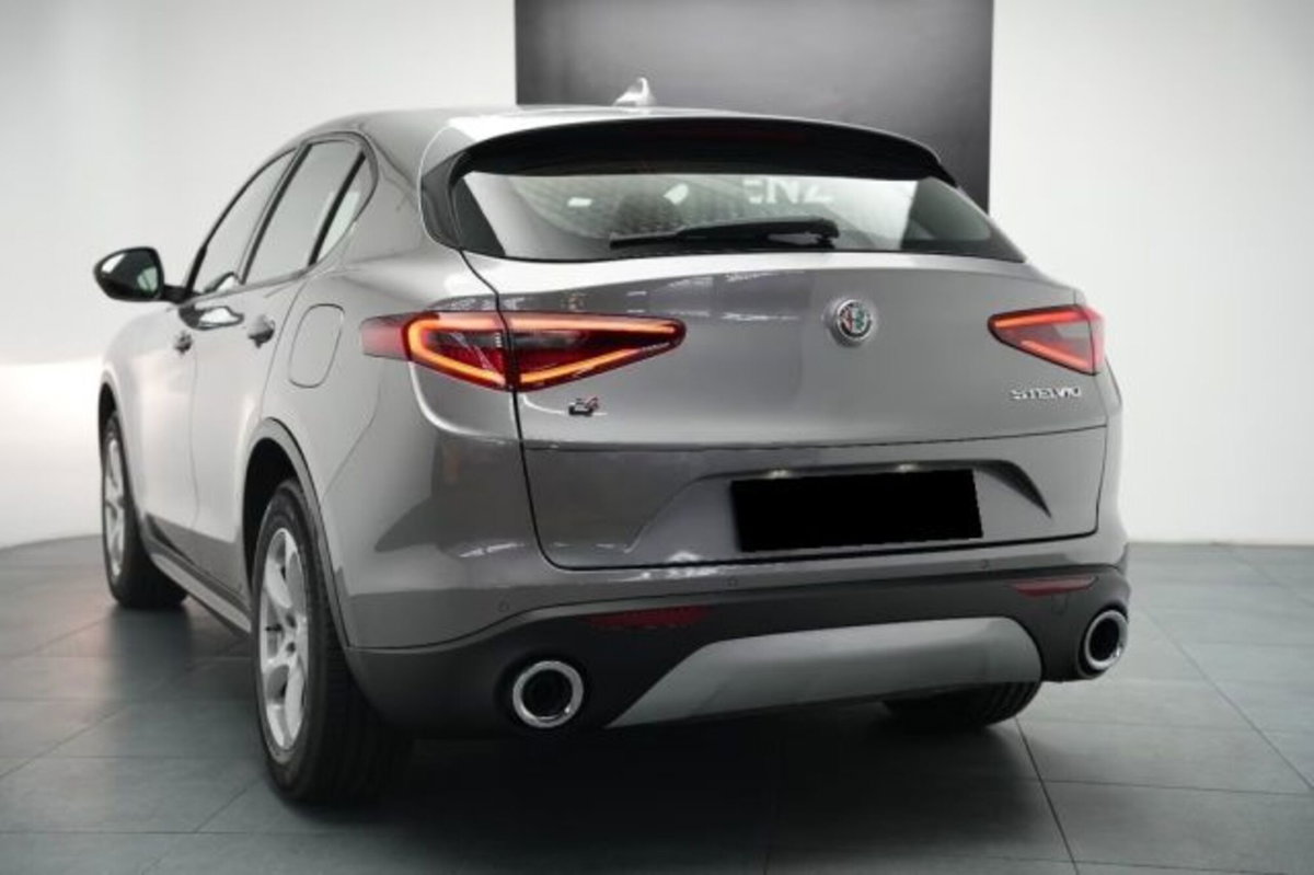 Alfa Romeo Stelvio Stelvio 2.0 Turbo 200 CV AT8 Q4 Super Business (5)