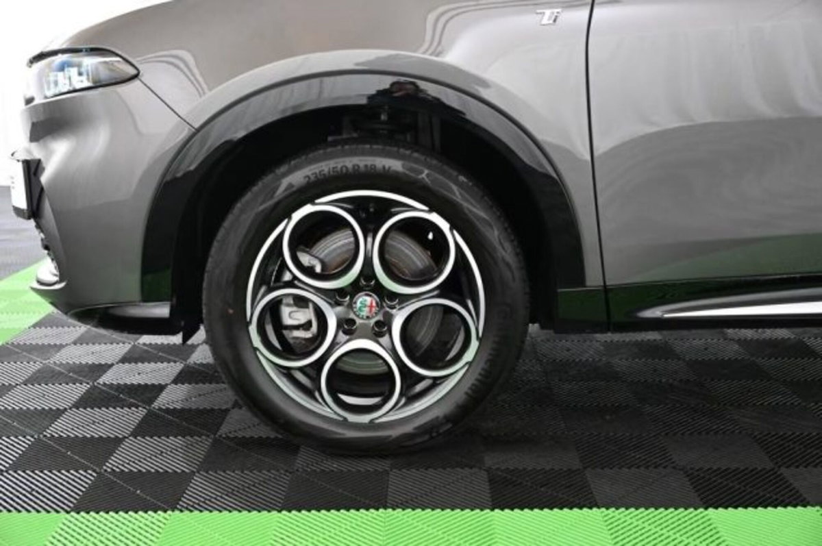 Alfa Romeo Tonale 1.3 phev Veloce Q4 280cv at6 (9)
