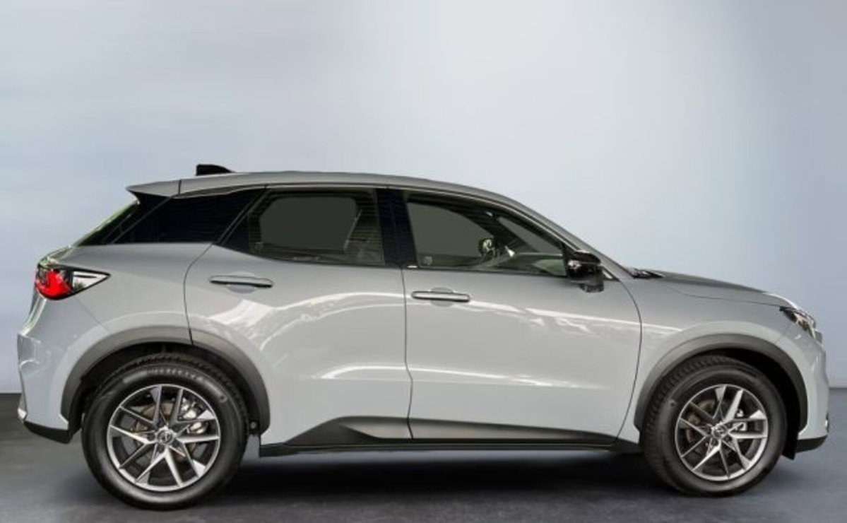 Lexus LBX 1.5 hybrid Relax 4wd (8)