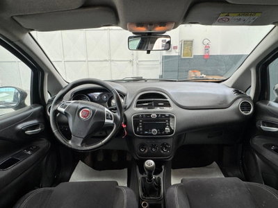 Fiat Punto 1.3 MJT II 75 CV 5 porte Lounge (9)