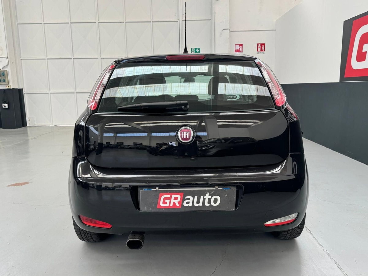 Fiat Punto 1.3 MJT II 75 CV 5 porte Lounge (8)