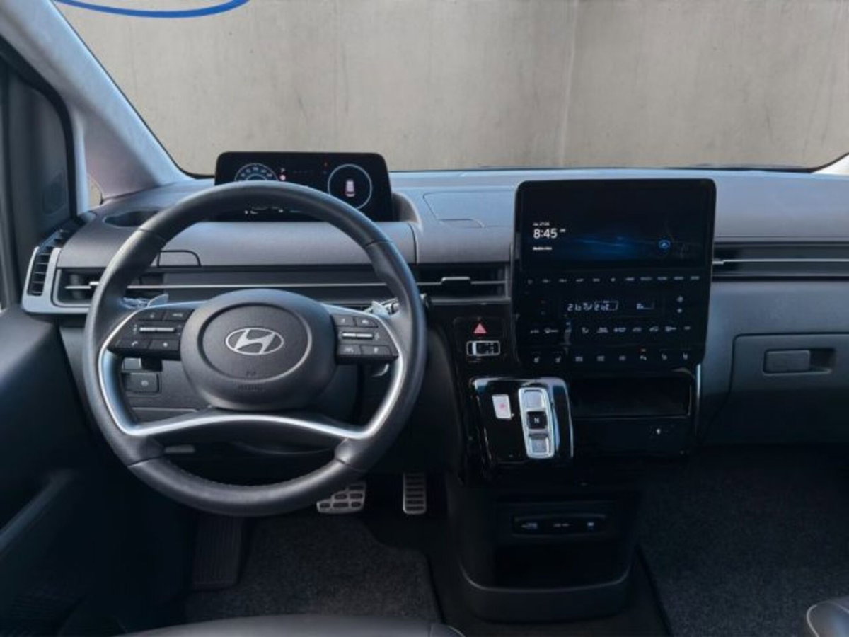 Hyundai Staria 1.6 hev Luxury 2wd auto (10)