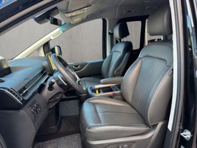 Hyundai Staria 1.6 hev Luxury 2wd auto (9)