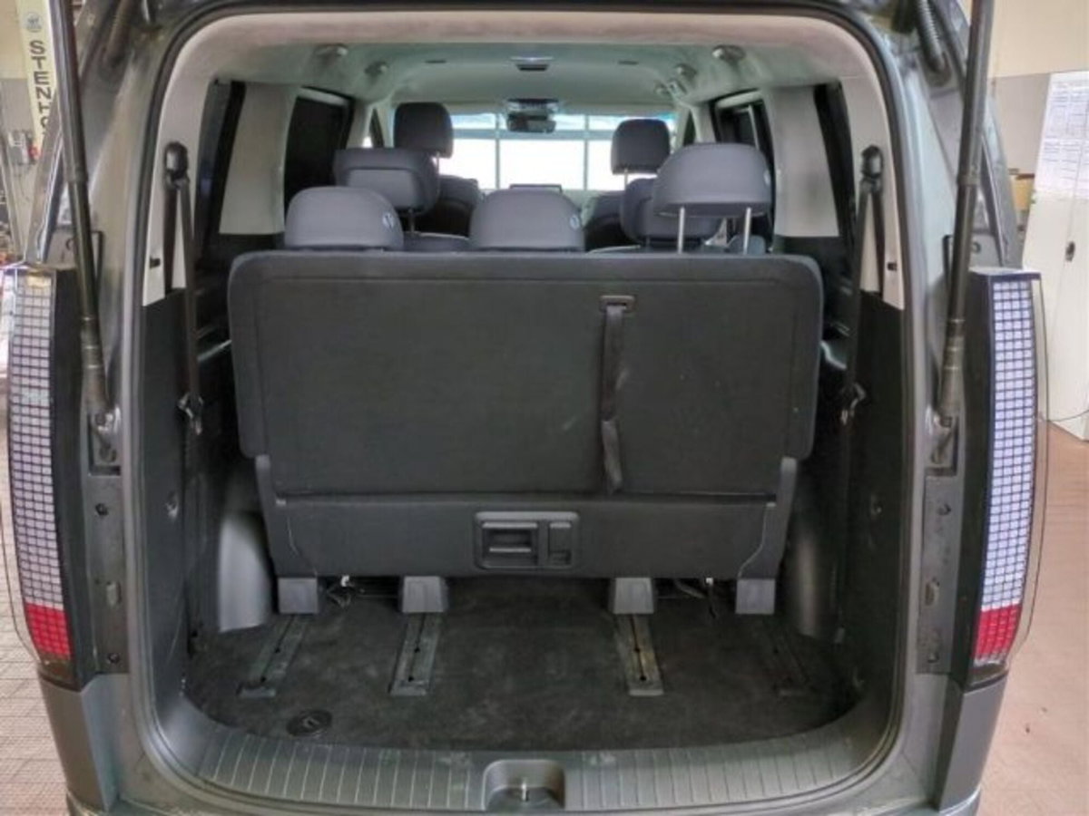 Hyundai Staria 1.6 hev Luxury 2wd auto (12)