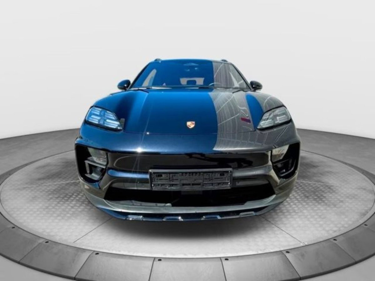 Porsche Macan 4 (2)