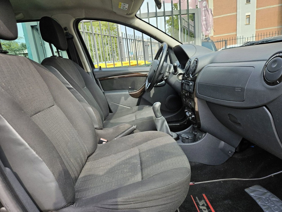 Dacia Duster 1.6 110CV 4x2 GPL Ambiance (12)