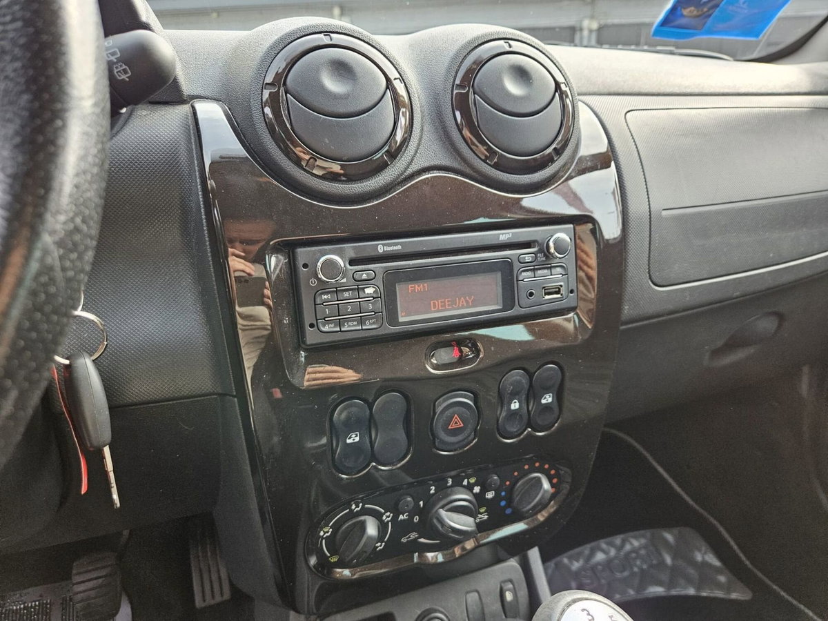 Dacia Duster 1.6 110CV 4x2 GPL Ambiance (14)