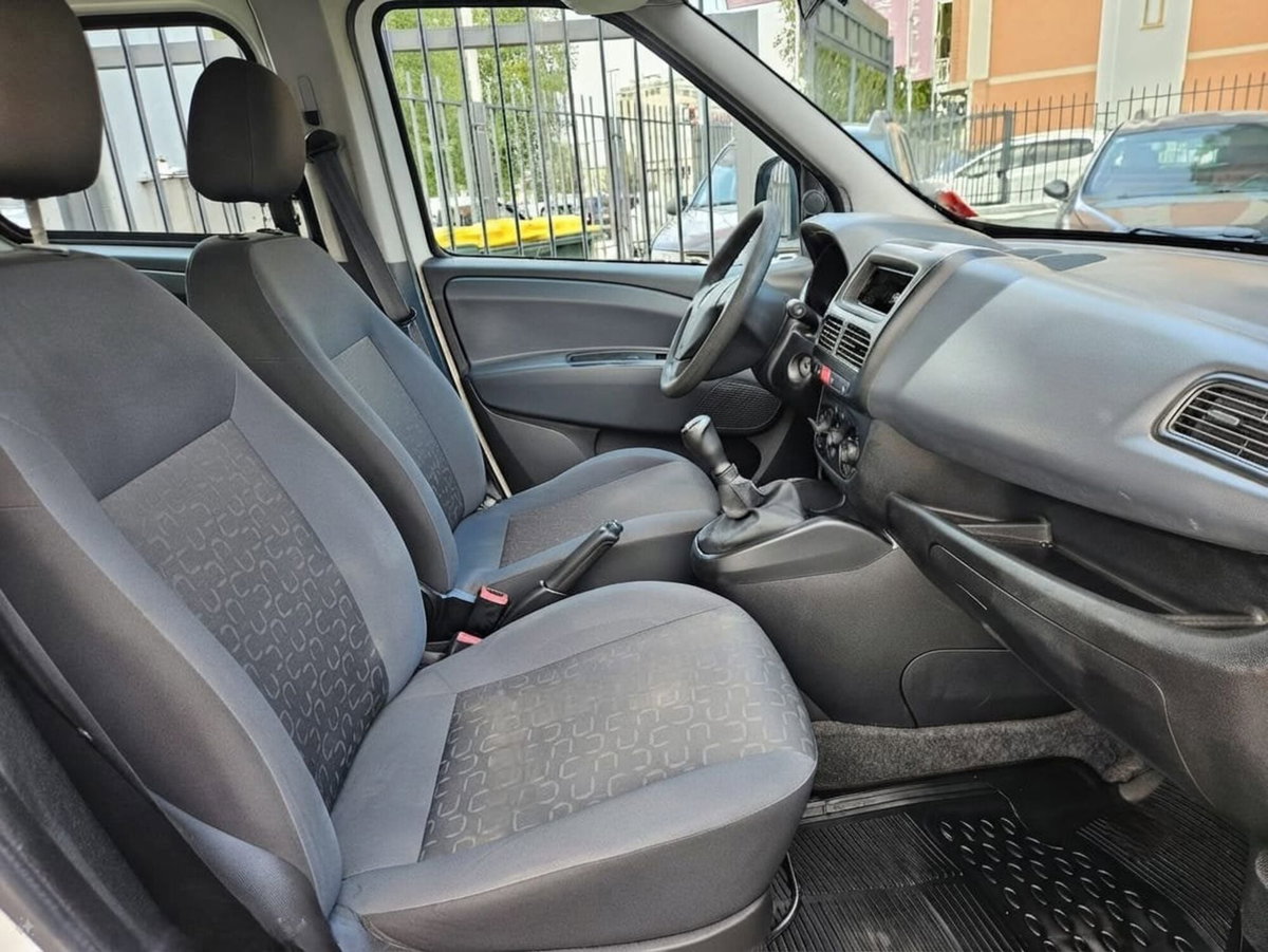 Fiat Doblò 1.3 MJT 16V Active (9)