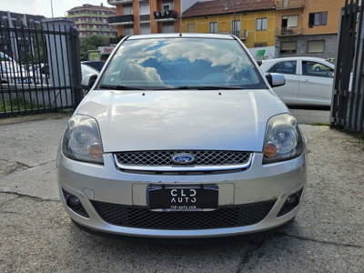 Ford Fiesta 1.2 16V 3p. Ghia (2)