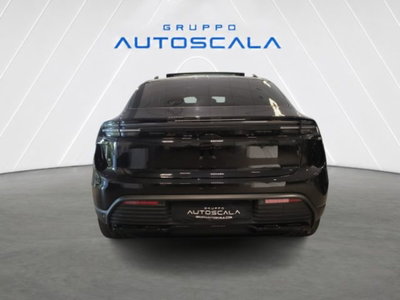 Porsche Macan Turbo (3)