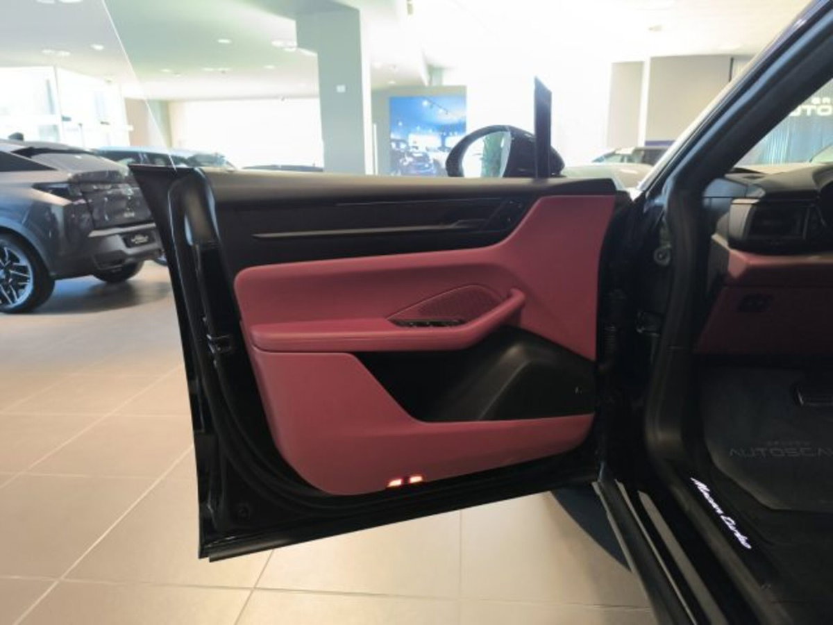 Porsche Macan Turbo (6)