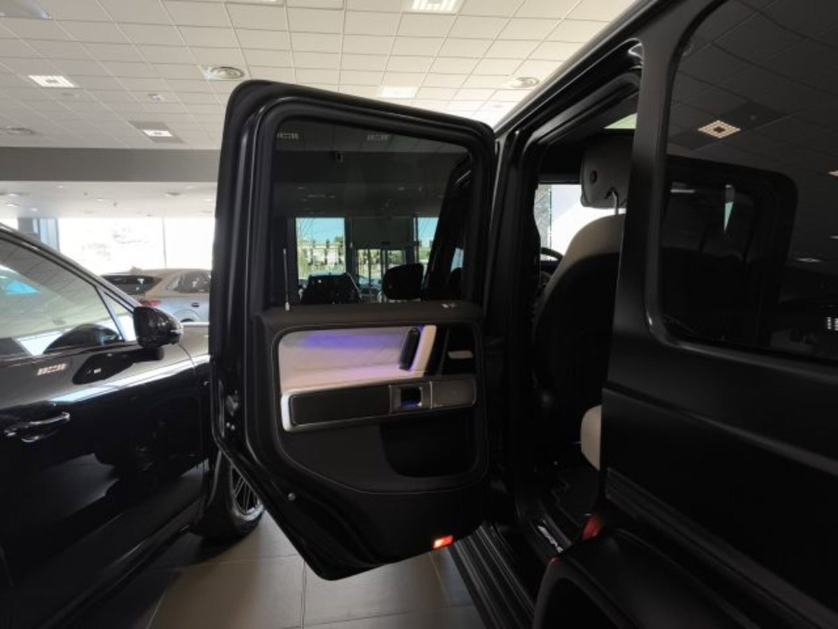 Mercedes-Benz Classe G AMG 63 585cv auto (19)